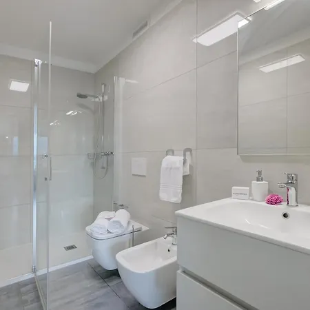 Melano Lab Park Apartments - Happy Rentals Exterior photo